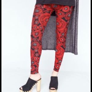 Agnes & Dora Black Red Print Leggings S/M